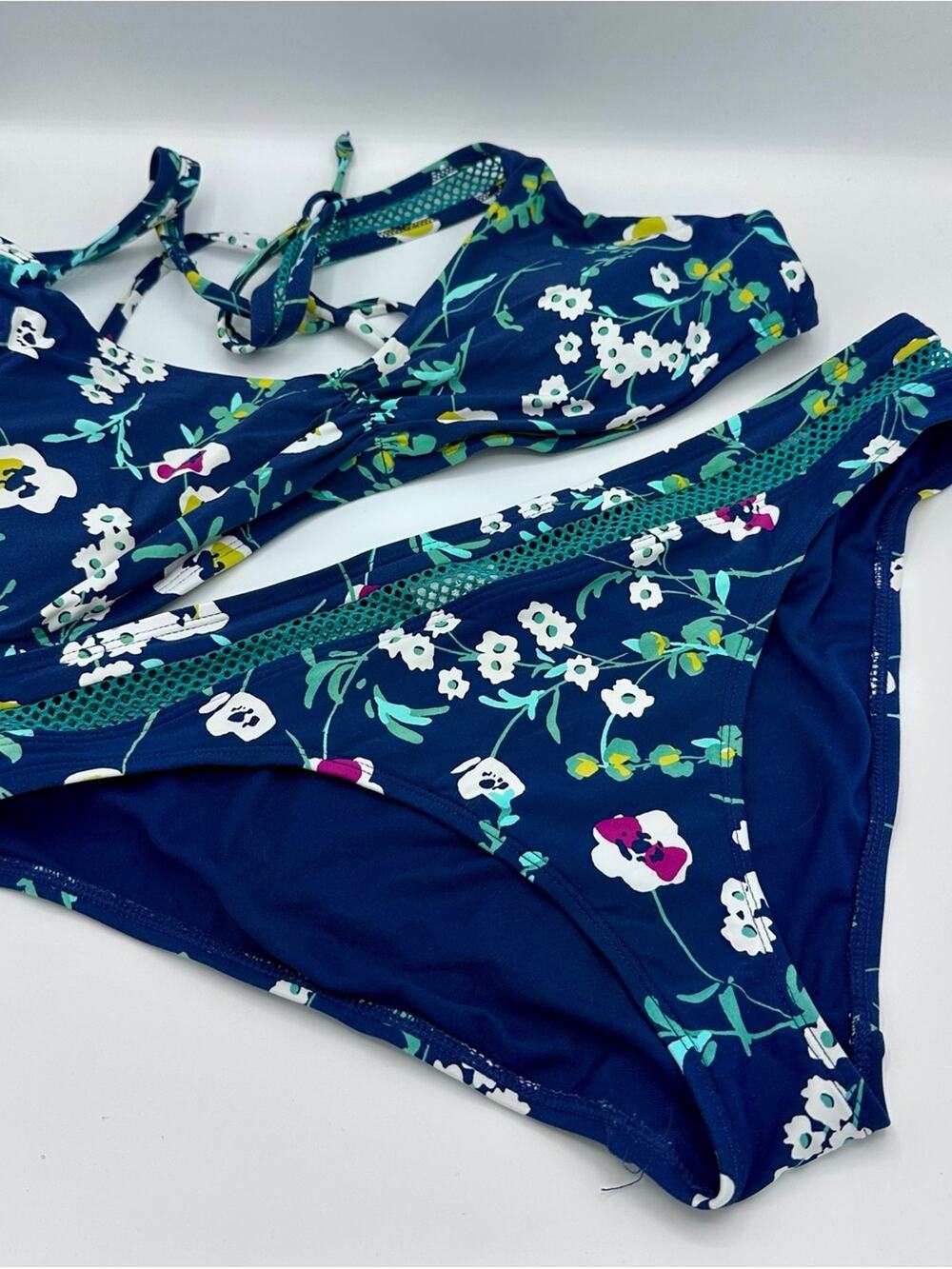 Cole of California Floral Bikini Set - Three-Piece Swimwear Size L/XL (1295)